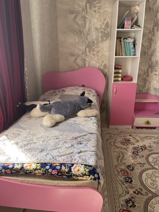 Продам спальный гарнитур