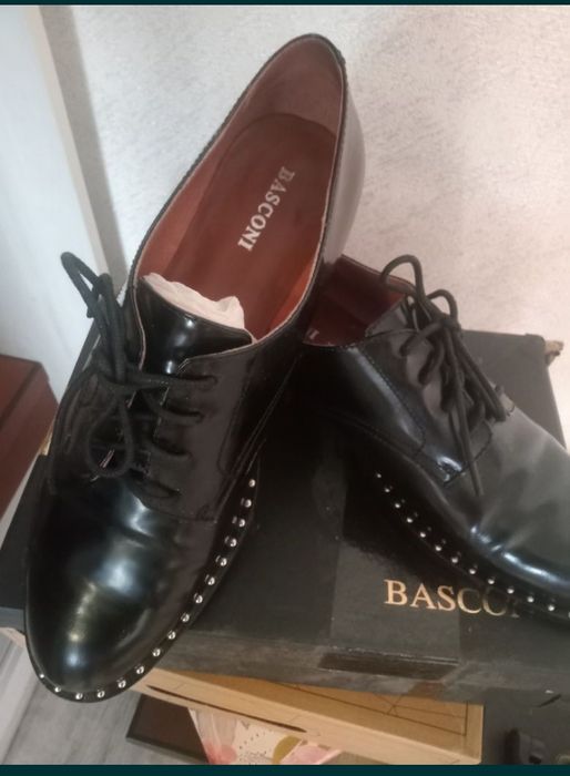 Лоферы Баскони новые 10000 тенге.