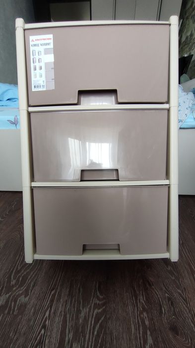 Пластиковый комод, новый