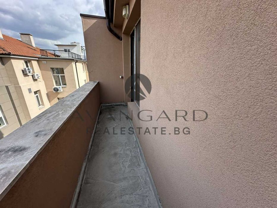 Продава се Тристаен апартамент в Пловдив, Център - 99 кв.м за 1958 €/кв.м - Снимка #9