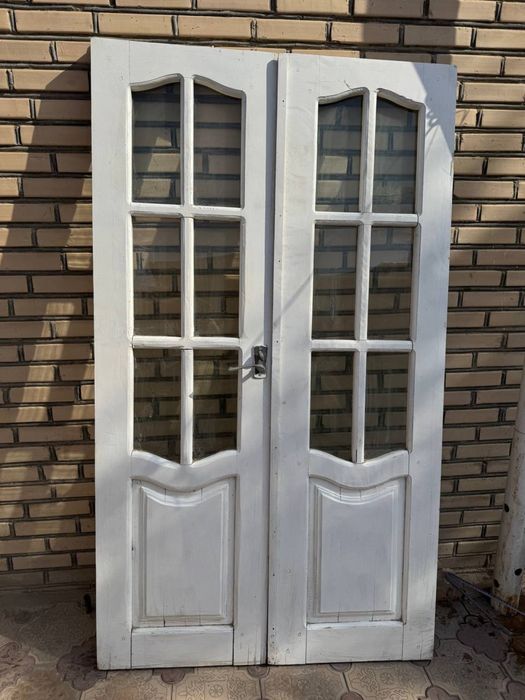 Продается деревянная даерь. Yog'och eshik sotiladi.