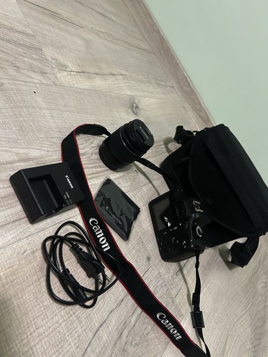 DSLR Canon EOS 4000D