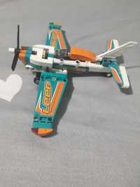 Avion lego tehnic