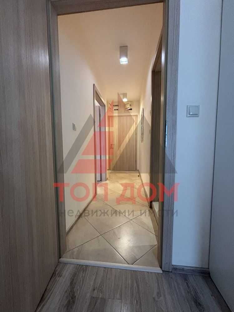 Двустаен!кв.Аспарухово!Площ 130кв.м.!Етаж10!Панорамна тераса 70кв.м.!