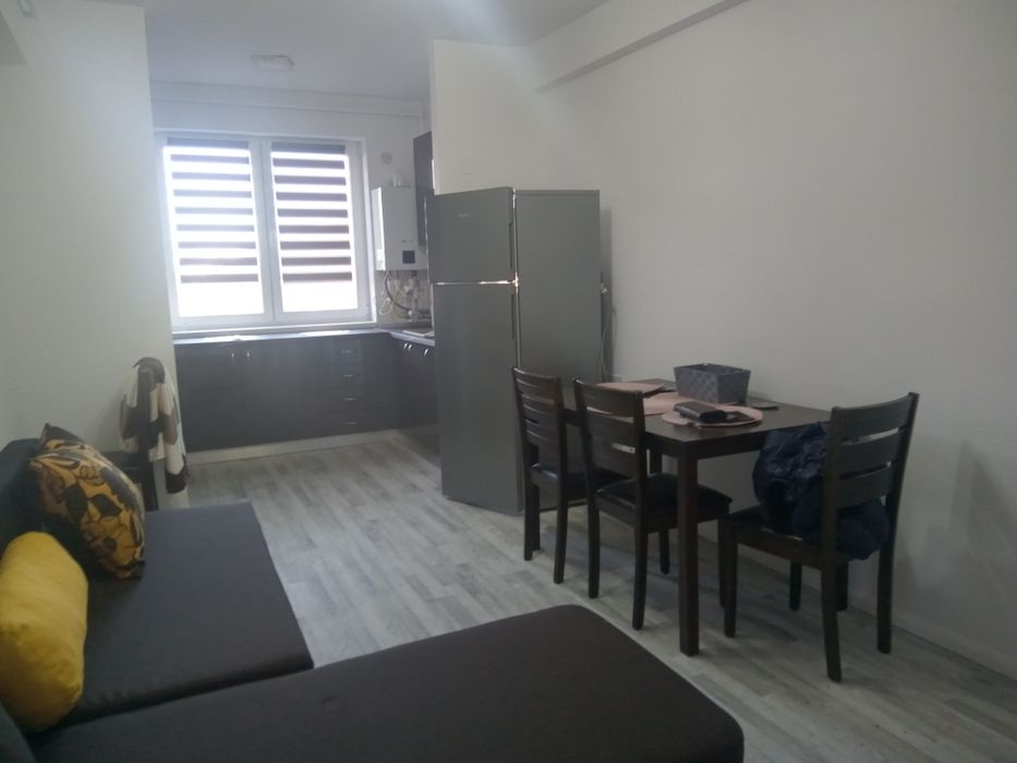 Apartament de închiriat