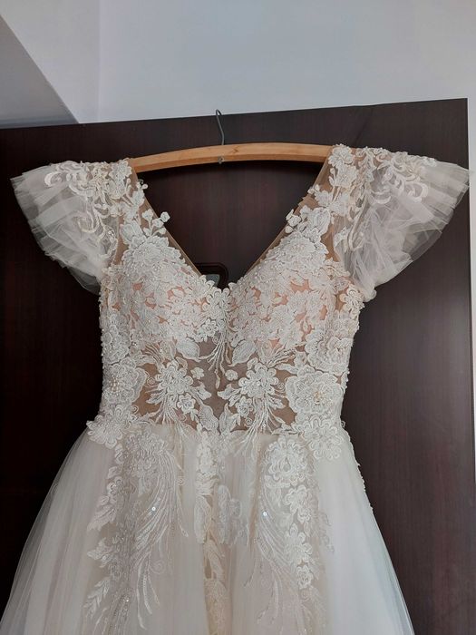 Vand rochie de mireasa