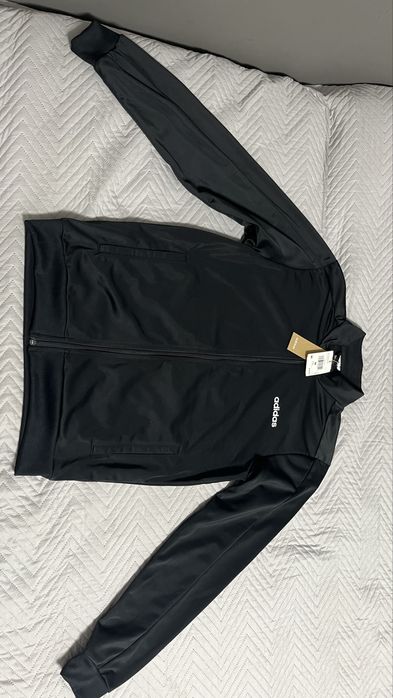 Нов ОРИГИНАЛЕН спортен екип Adidas