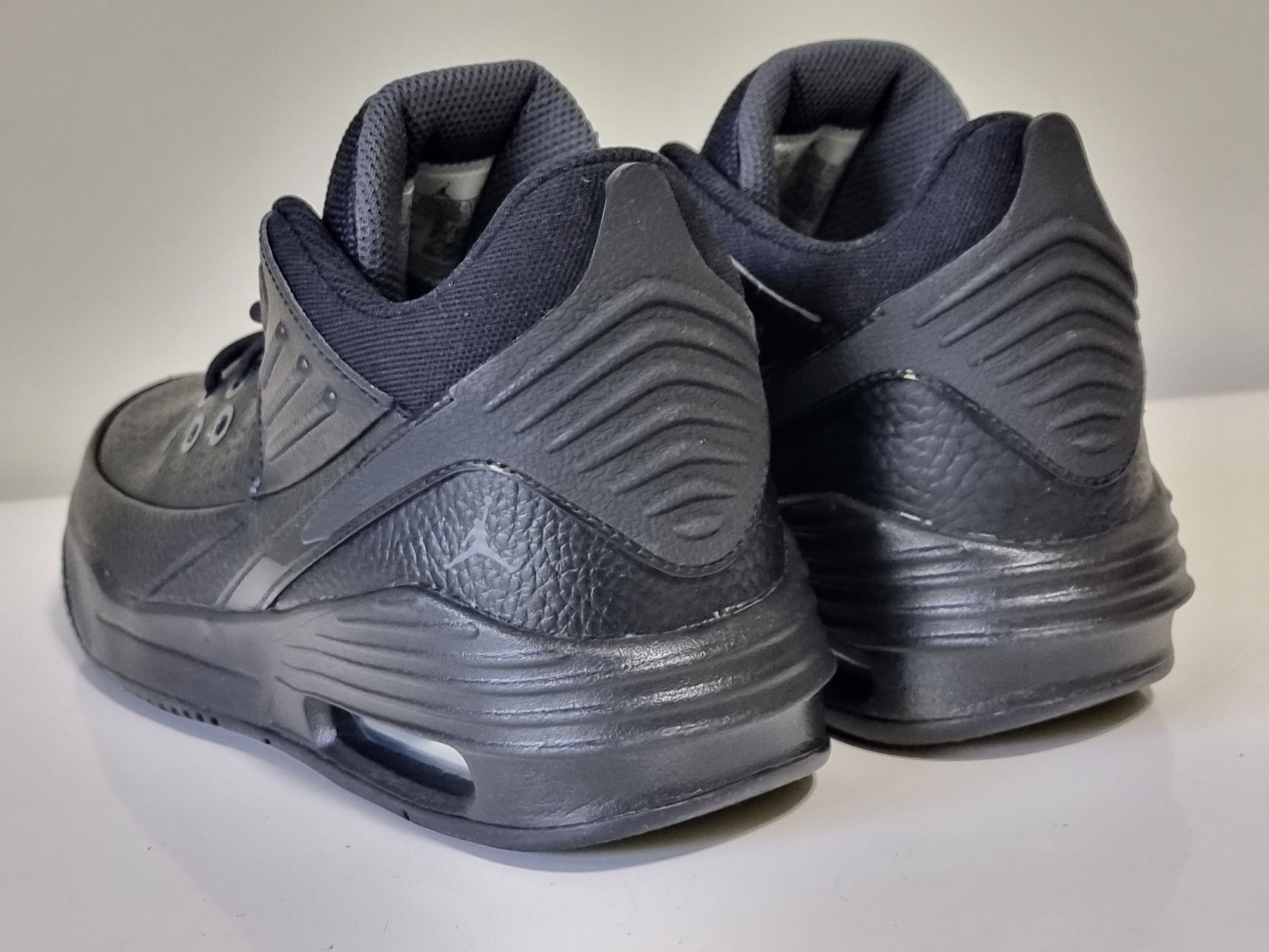 Nike Jordan Max Aura 5 спортни обувки 38 номер