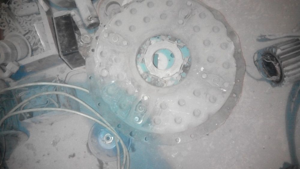 Продам корзину с цеплением диск сцепления гранта