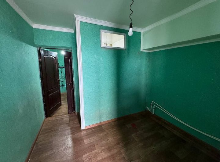 Yunusobod Tumani Shaxriston Metro 1 xona 2x6 balkon