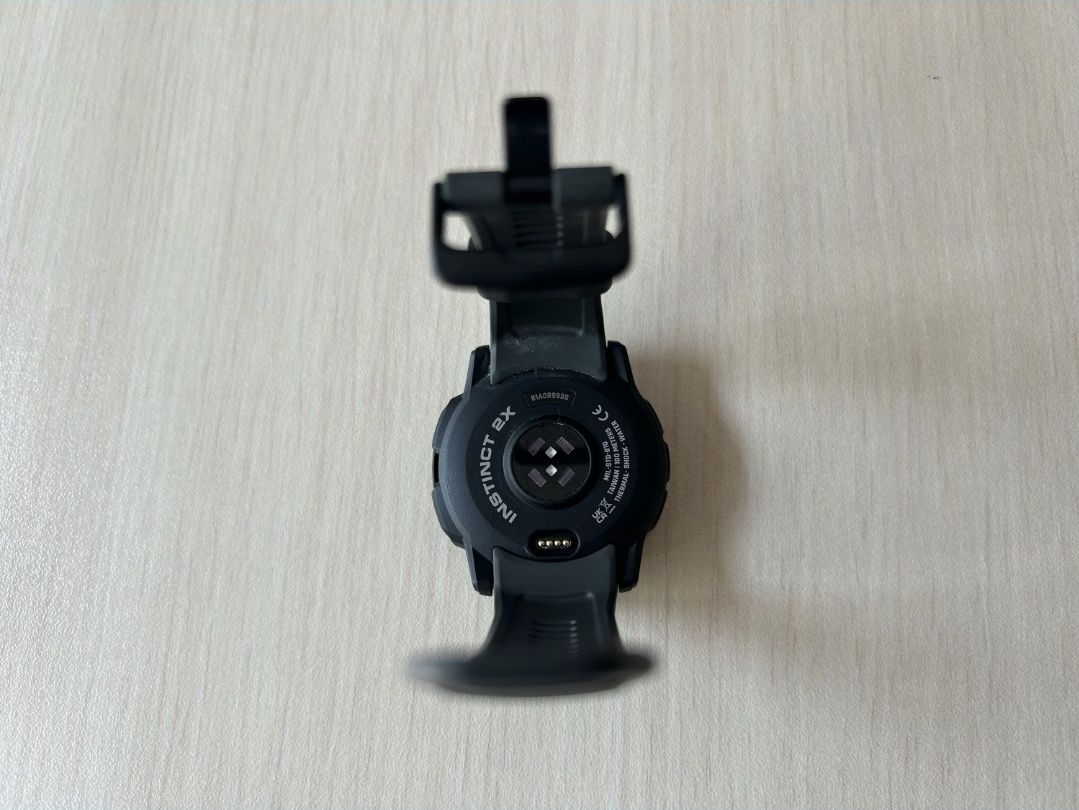 Перфектен ,Garmin Instinct 2x solar,гаранция, бартер