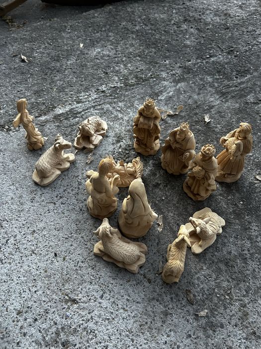 Scenă Nașterea Domnului – Crăciun sculptat manual în lemn