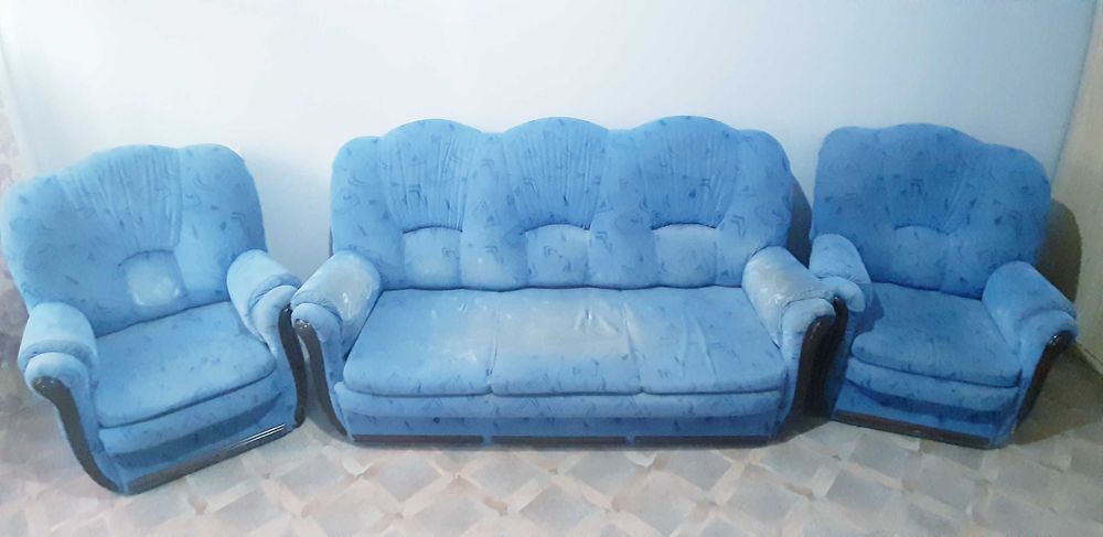 Продам диван и кресла