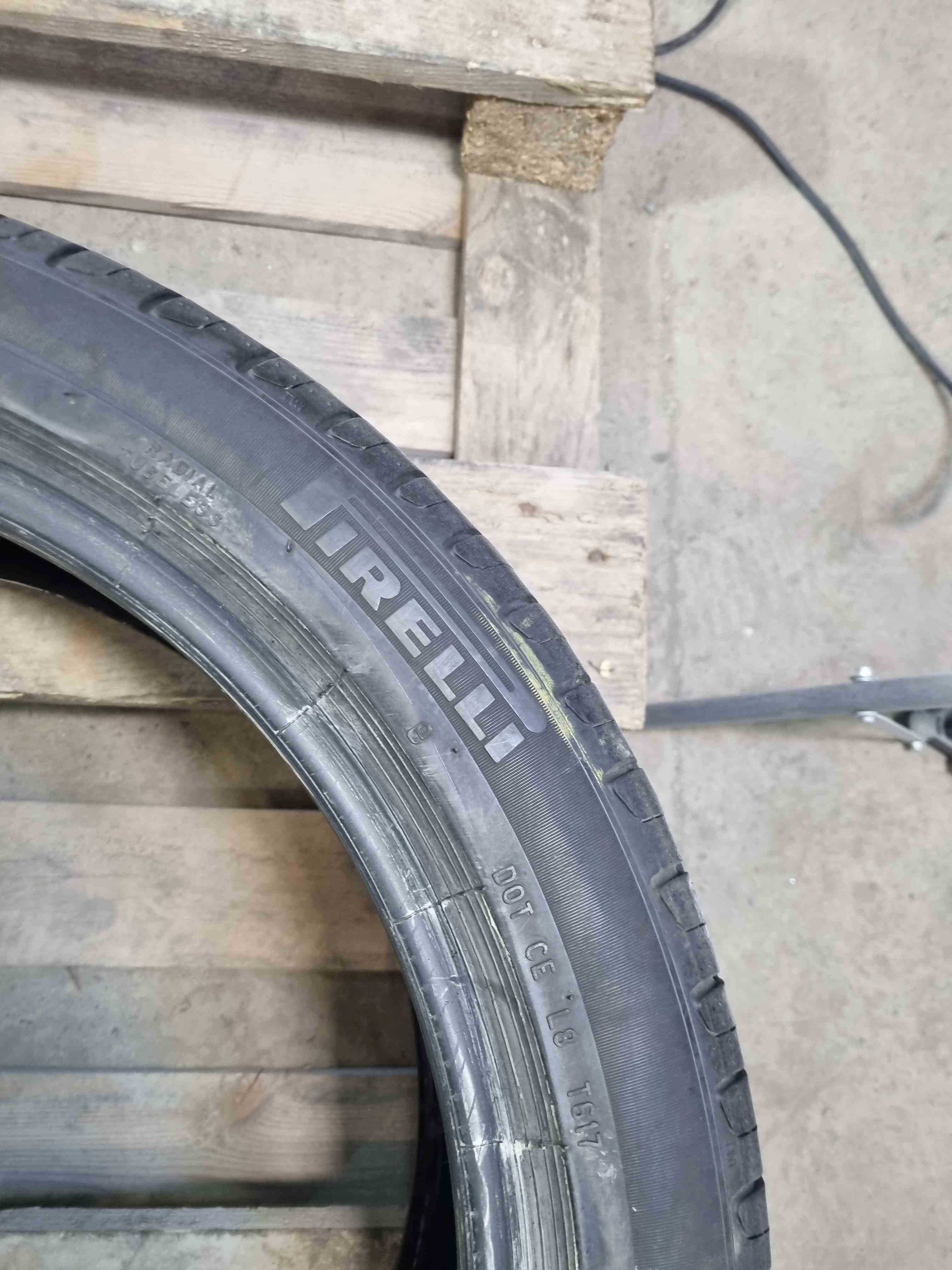 SET 2 Anvelope Vara 225/45 R19 PIRELLI Cinturato P7 92W - Runflat