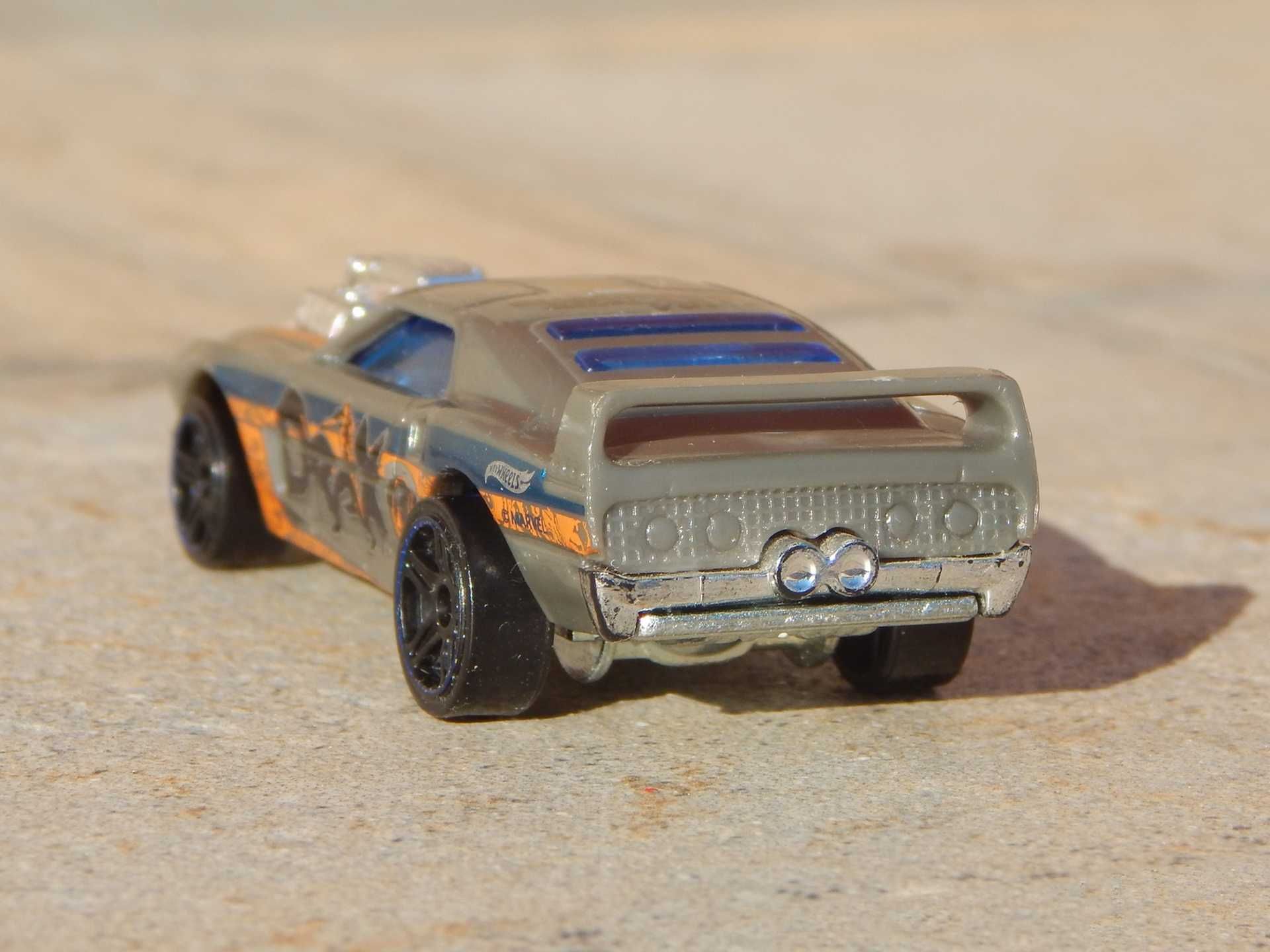 Macheta Ford Mustang Rivited Hot Wheels Drax Guardians of the Galaxy