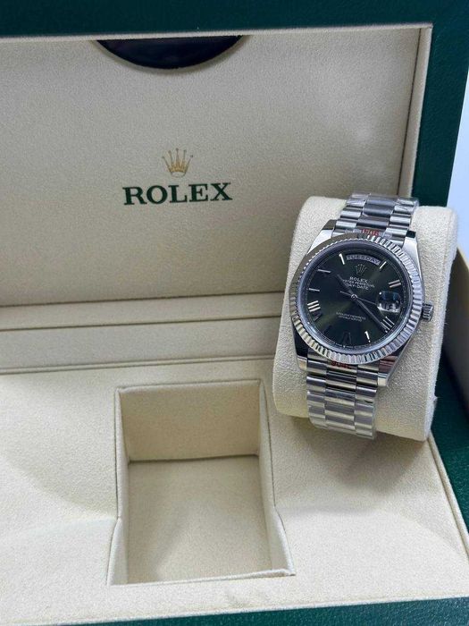 Rolex Day-Date 40mm ref. 228239 - Green Roman Dial