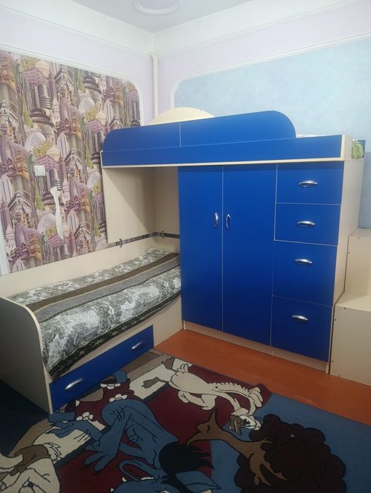 Гарнитур в детскую комнату