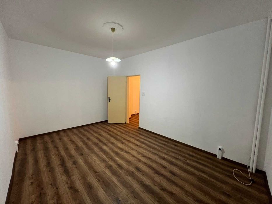 Продава се Тристаен апартамент в Пловдив, Въстанически - 87 кв.м за 1989 €/кв.м - Снимка #11