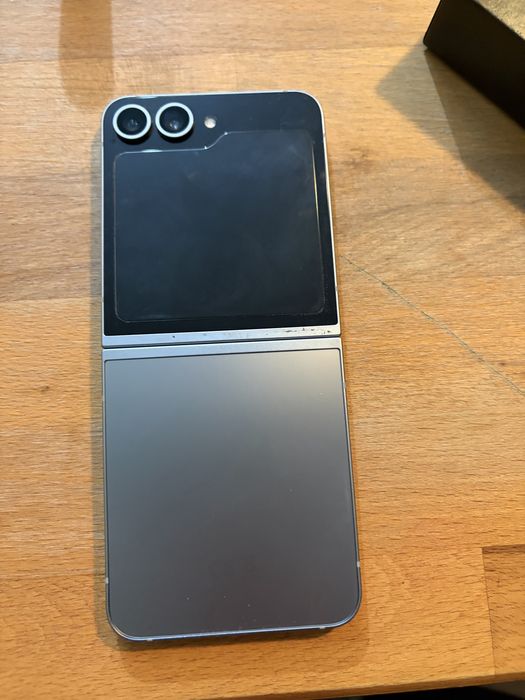 Samsung z flip 6 ca nou