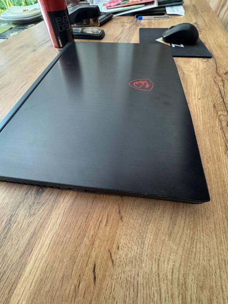 noutbuk MSI core 5