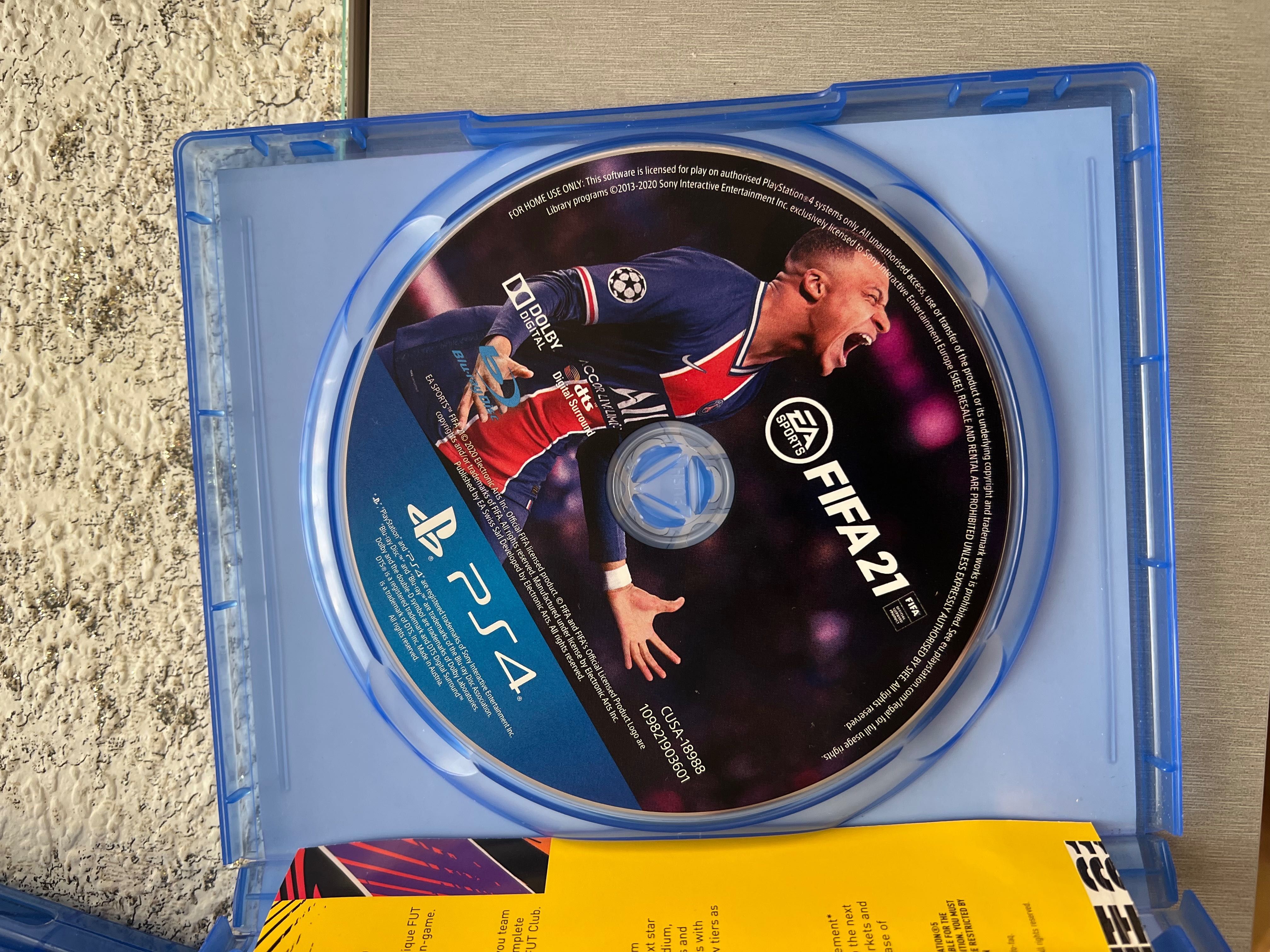 Playstation4 slim + 5 игри