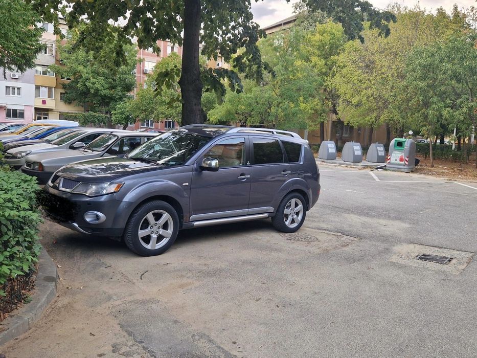 Mitshubishi outlander