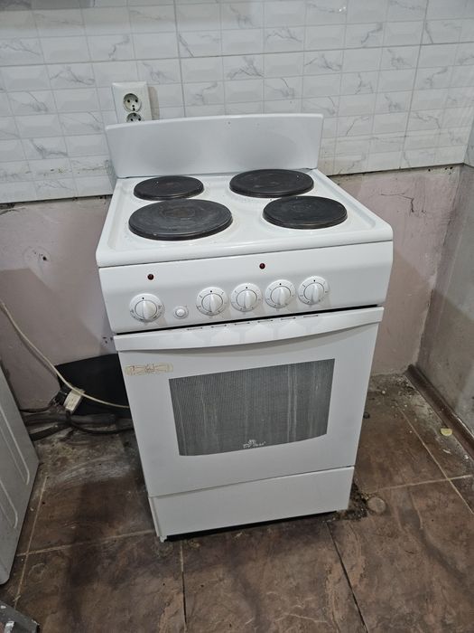 Продам электрическую плиту