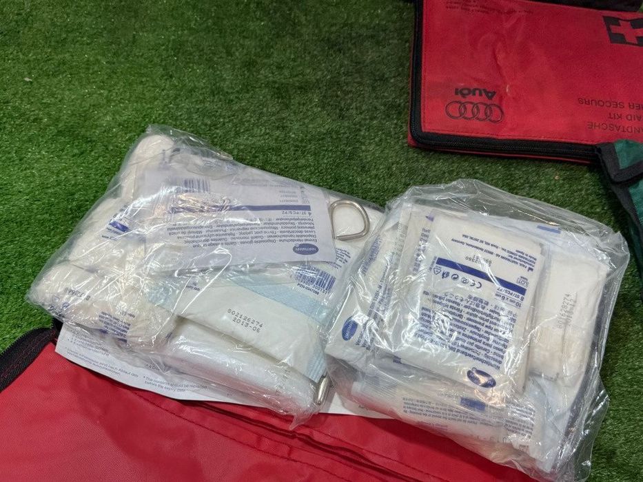 Trusa medicala prim ajutor audi a4 b8 bmw
