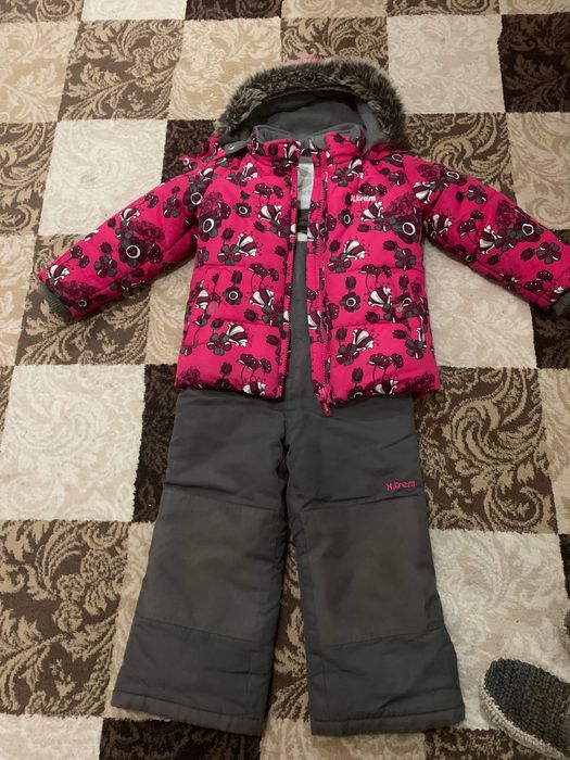 Костюм детский 3-5 лет . ПроизвоДство Канада . 85 т