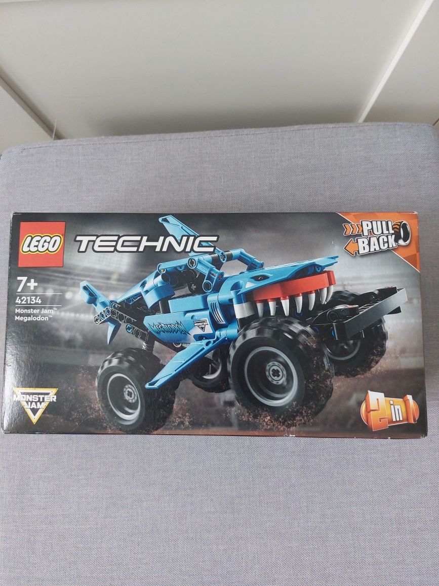 Lego Technic 2 in 1 - Monster Jam Megalodon