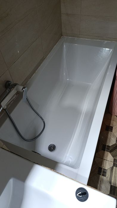 Vând cada+ghiuveta+wc complet funcționale