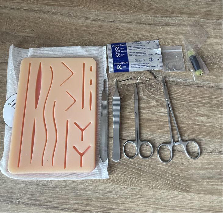 Продам хирургический набор