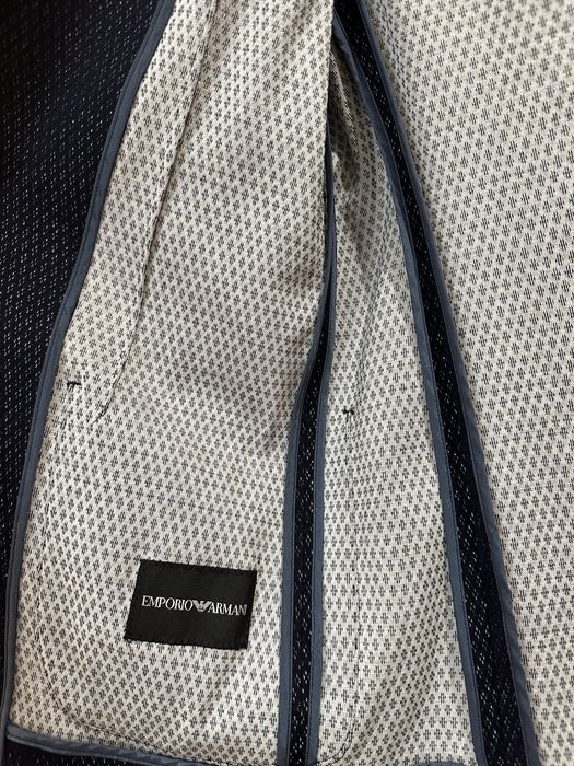 Сако на марката Emporio Armani