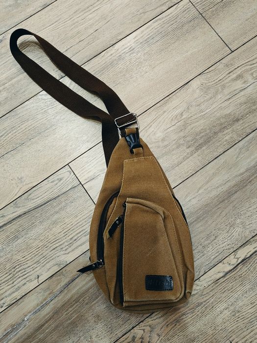 Мужская наплечная сумка.