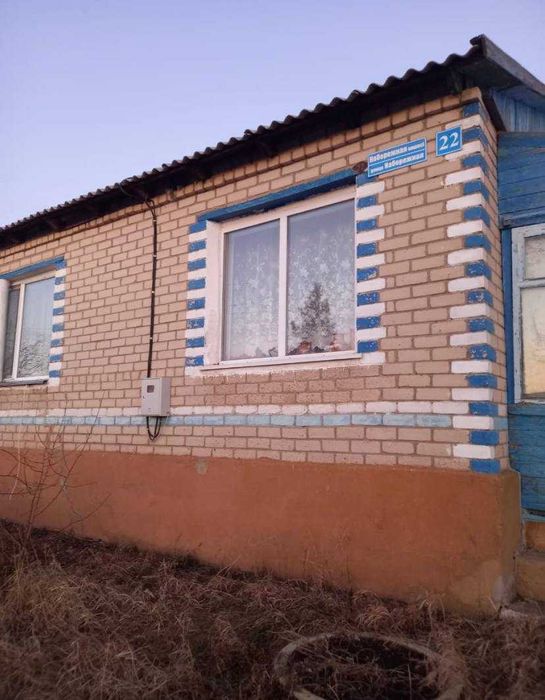 Продам дом в селе Бирлик (в доме есть вода, туалет, ванна)