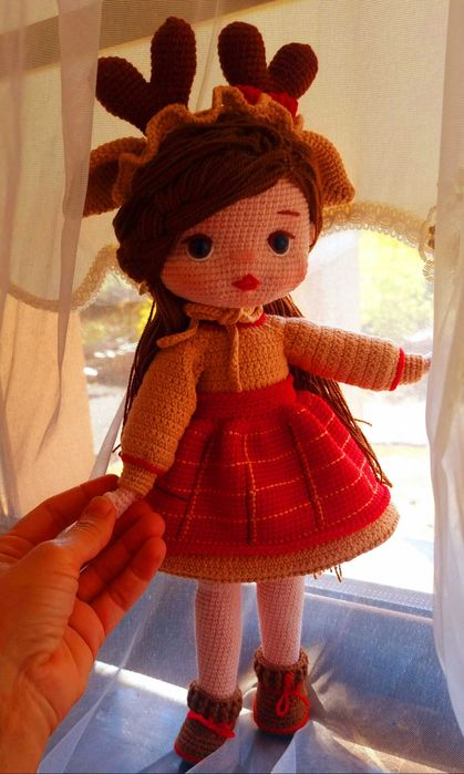 Ръчно плетена кукла