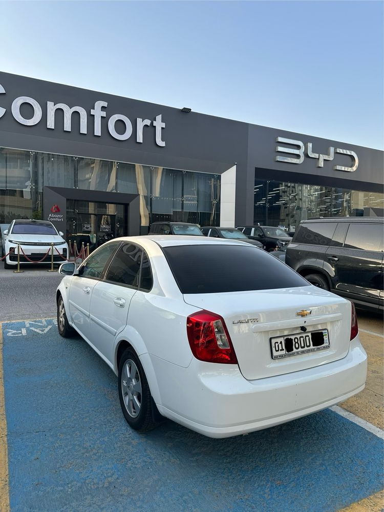 Chevrolet Gentra 1.5 AT
