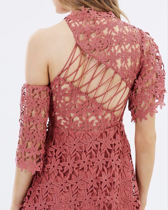 Малко бижу ново keepsake the label