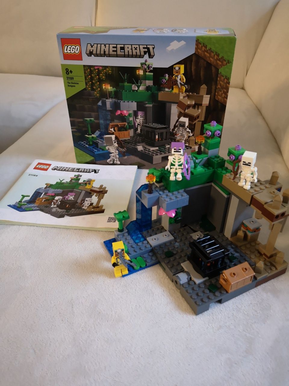 LEGO® Minecraft™ 21189 - Занданът на скелетите, 21184 Пекарната,