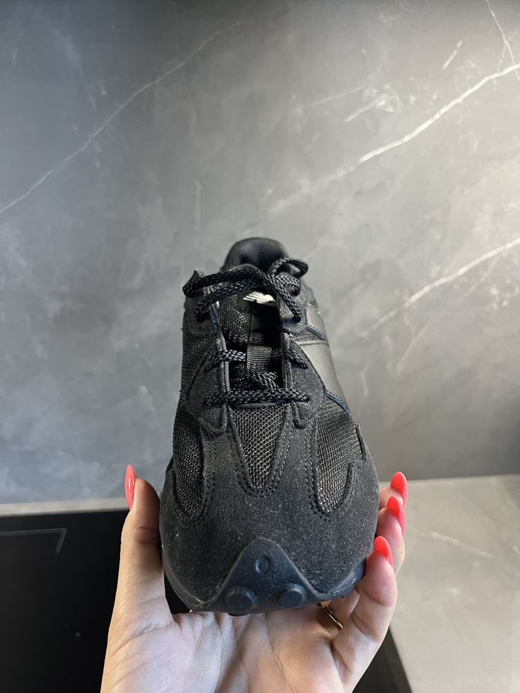 Маратонки New Balance 327 Shoes
