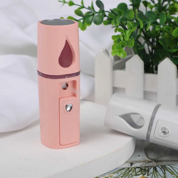 Nano Mist  Портативен хидратиращ спрей за лице  Свежа и сияйна кожа