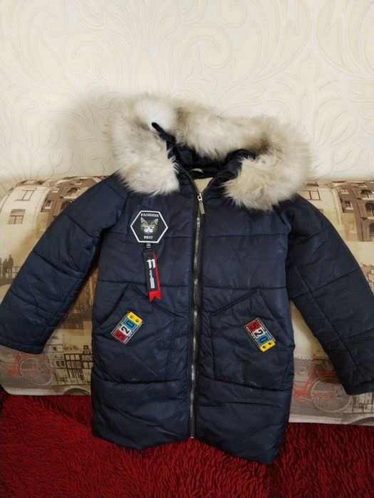 Продам детскую куртку для девочек