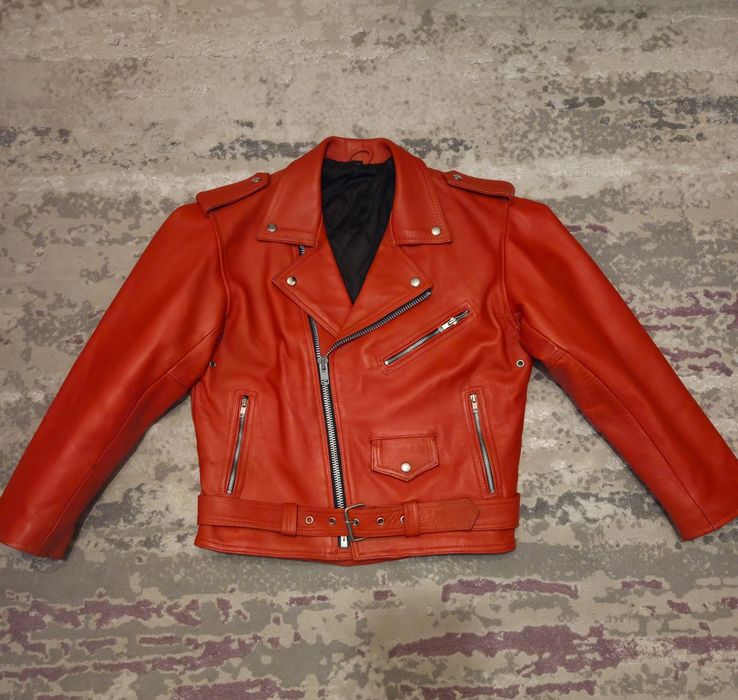 Geaca dama,piele naturală foarte calitativă.Culoare rosu-orange.