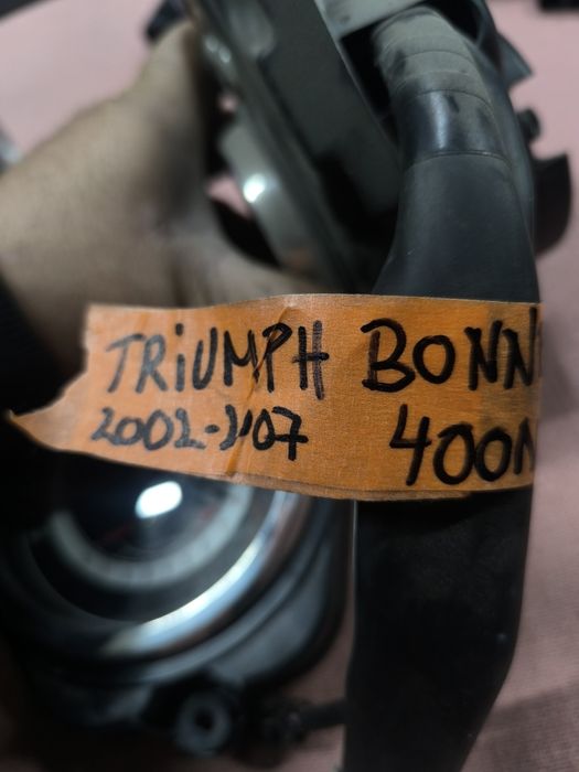 Triumph bonnevile thunderbird