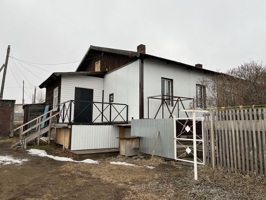 Дом в центре степняка