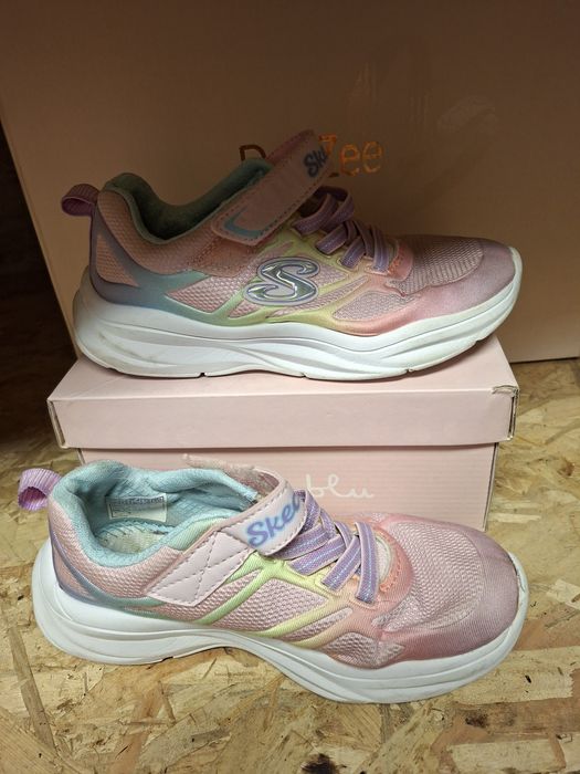 Adidași Skechers marimea 30