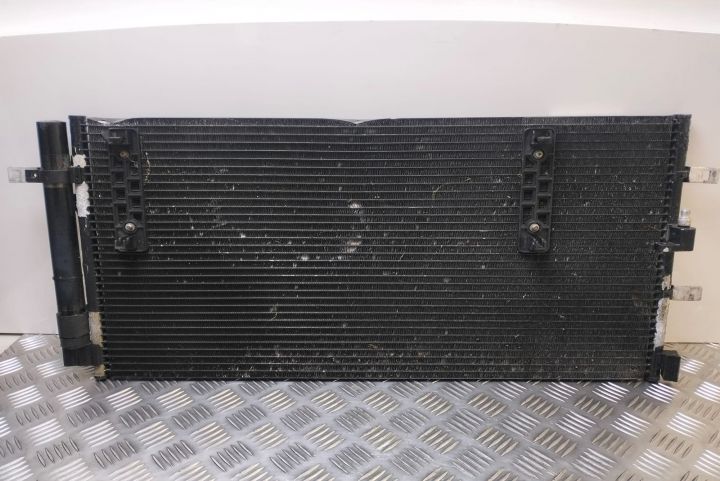 Radiator clima  2.0 tdi 8k0260403af Audi A4  seria