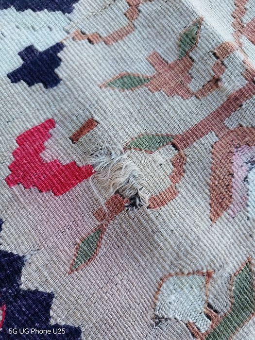 Ръчно тъкан чипровски килим