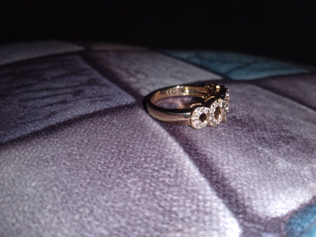 Золотое кольцо с брильянтами