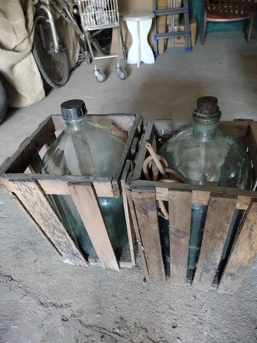 Стеклянные бутыли